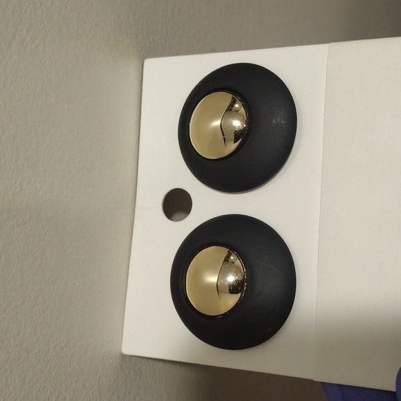 Women's Polished Silver tone Circle on Black Circle Shape Stud Earrings,1.2-inch - Picture 5 of 5